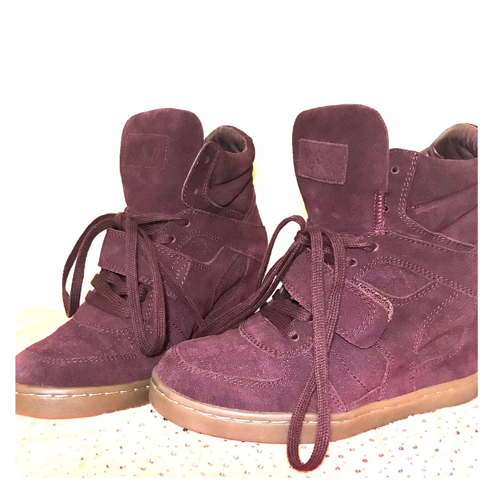 Leather Sneakers with heel